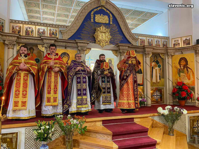 Викарий Славянского Викариатства возглавил малый храмовый праздник Иоанно-Предтеченского Бруклинского собора и поздравил настоятеля с 65-летием
