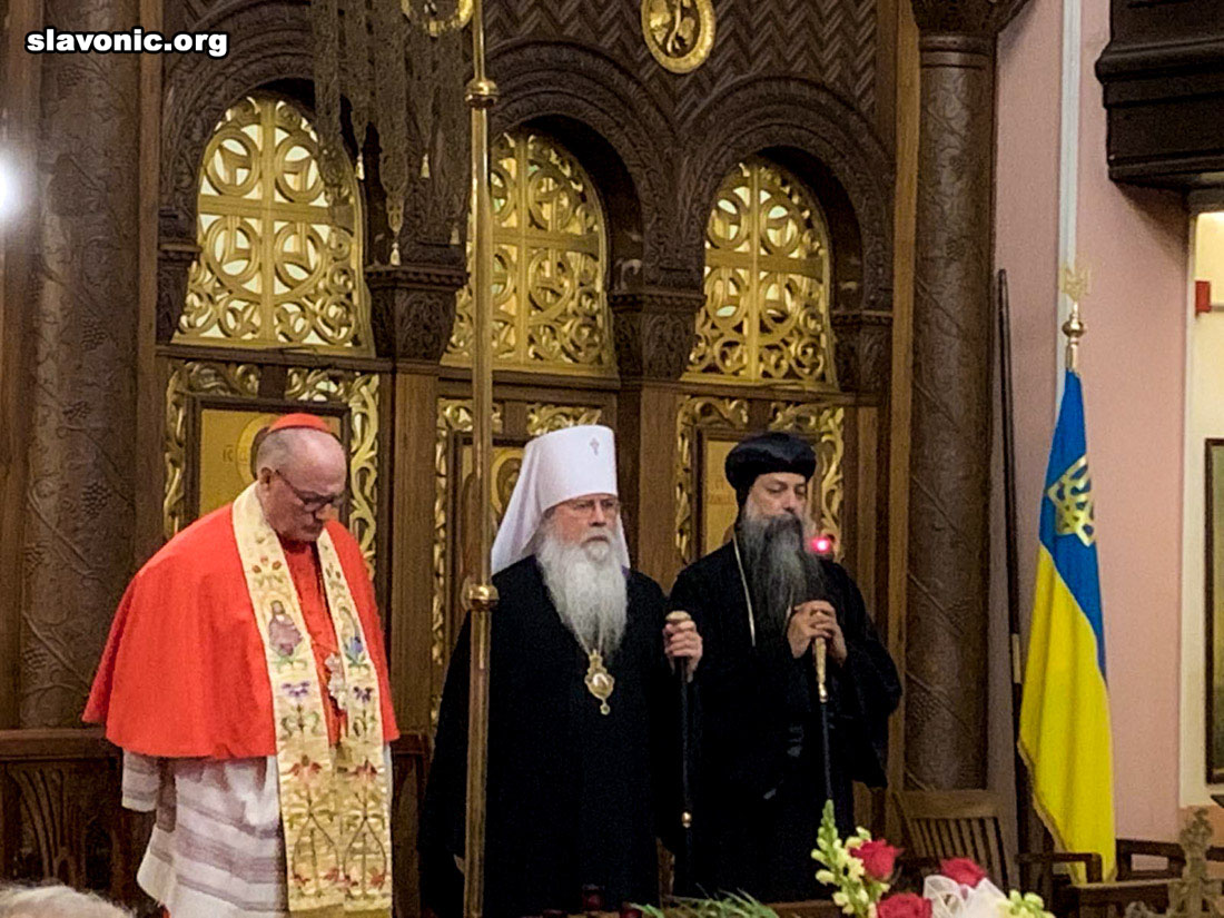Представители Славянского Викариатства приняли участие в молебне за мир в Украине
