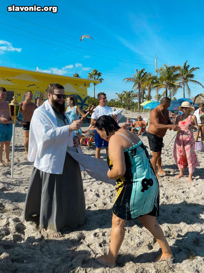 В Майами праздник Крещения Господня отметили уставными богослужениям и освящением океана
