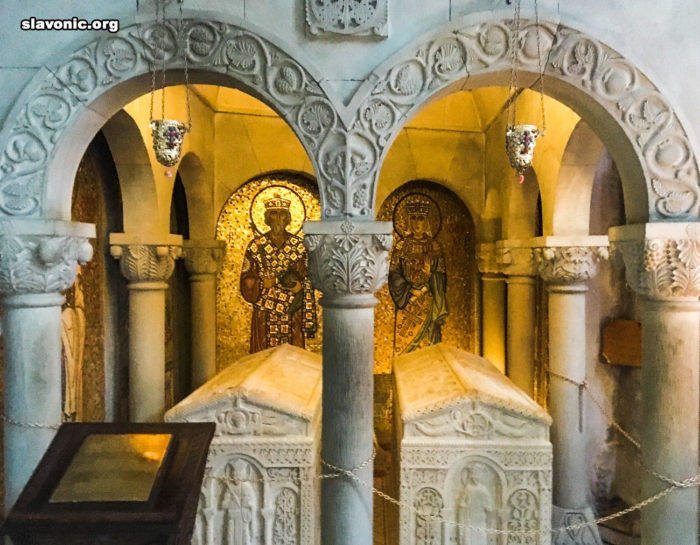 Самтаврийский монастырь. могилы святых царей Мириана и Наны