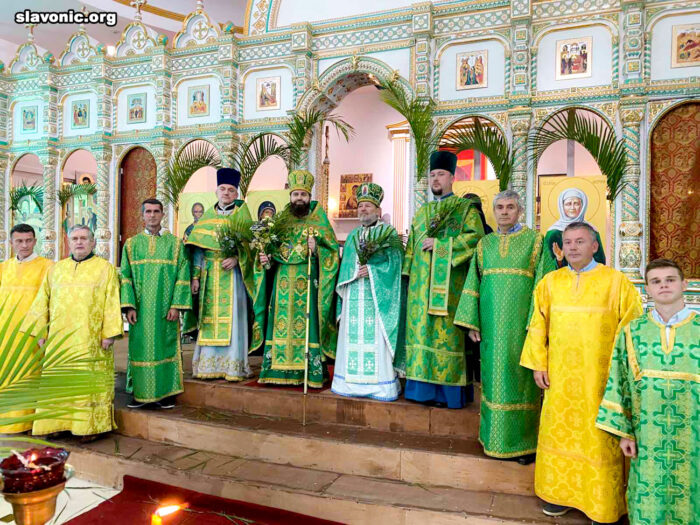 Вікарій очолив богослужіння свята Трійці у Маямському соборі