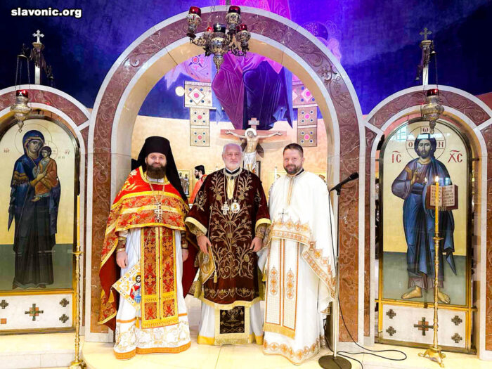 Архиепископ Елпидофор, архимандрит Александр Беля и протоиерей Ростислав Задорожный