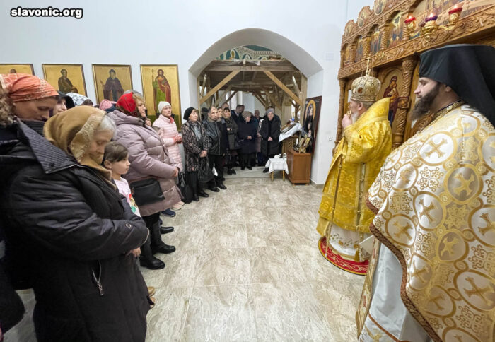 Вікарій Слов'янського Вікаріатства співслужив екзарху Румунської Церкви