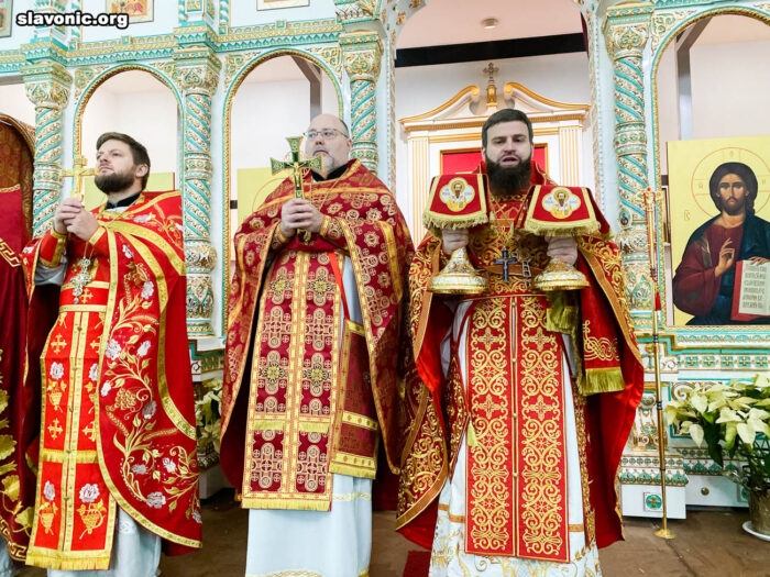 Духовенство и миряне  Славянского Православного Викариатства поздравили викария архимандрита Александра з Днем тезоименитства