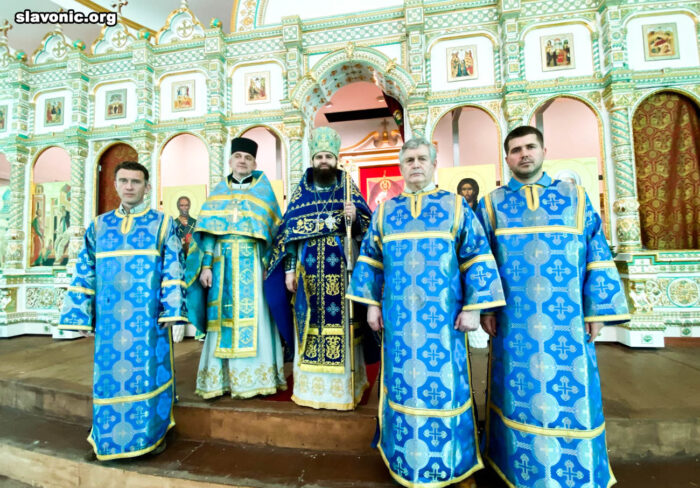 Святкові богослужіння свята Стрітення Господнього звершені у соборах Слов'янського Вікаріатства