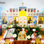 РЭД-БЭНК. В Свято-Николаевском храме совершено архиерейское богослужение в честь 75-летия основания прихода