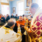 РЭД-БЭНК. В Свято-Николаевском храме совершено архиерейское богослужение в честь 75-летия основания прихода