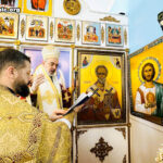 РЭД-БЭНК. В Свято-Николаевском храме совершено архиерейское богослужение в честь 75-летия основания прихода