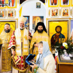 РЭД-БЭНК. В Свято-Николаевском храме совершено архиерейское богослужение в честь 75-летия основания прихода