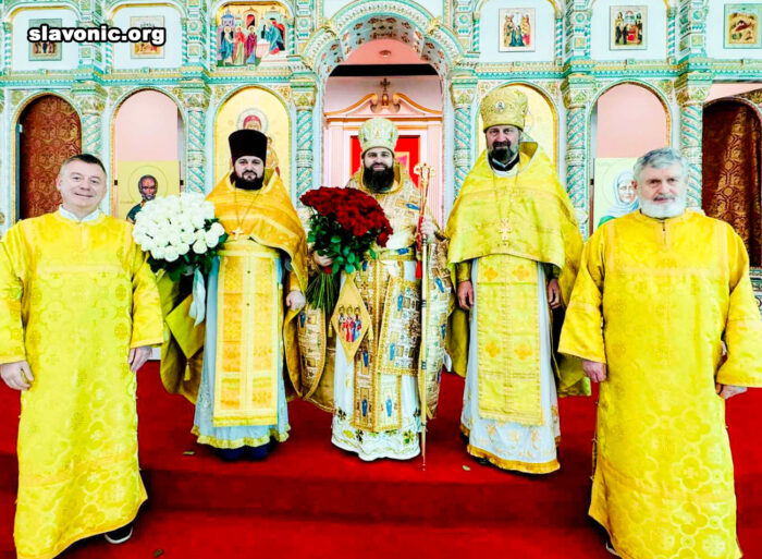 На праздник Трех Святителей викарий молитвенно отметил 15-летие хиротонии