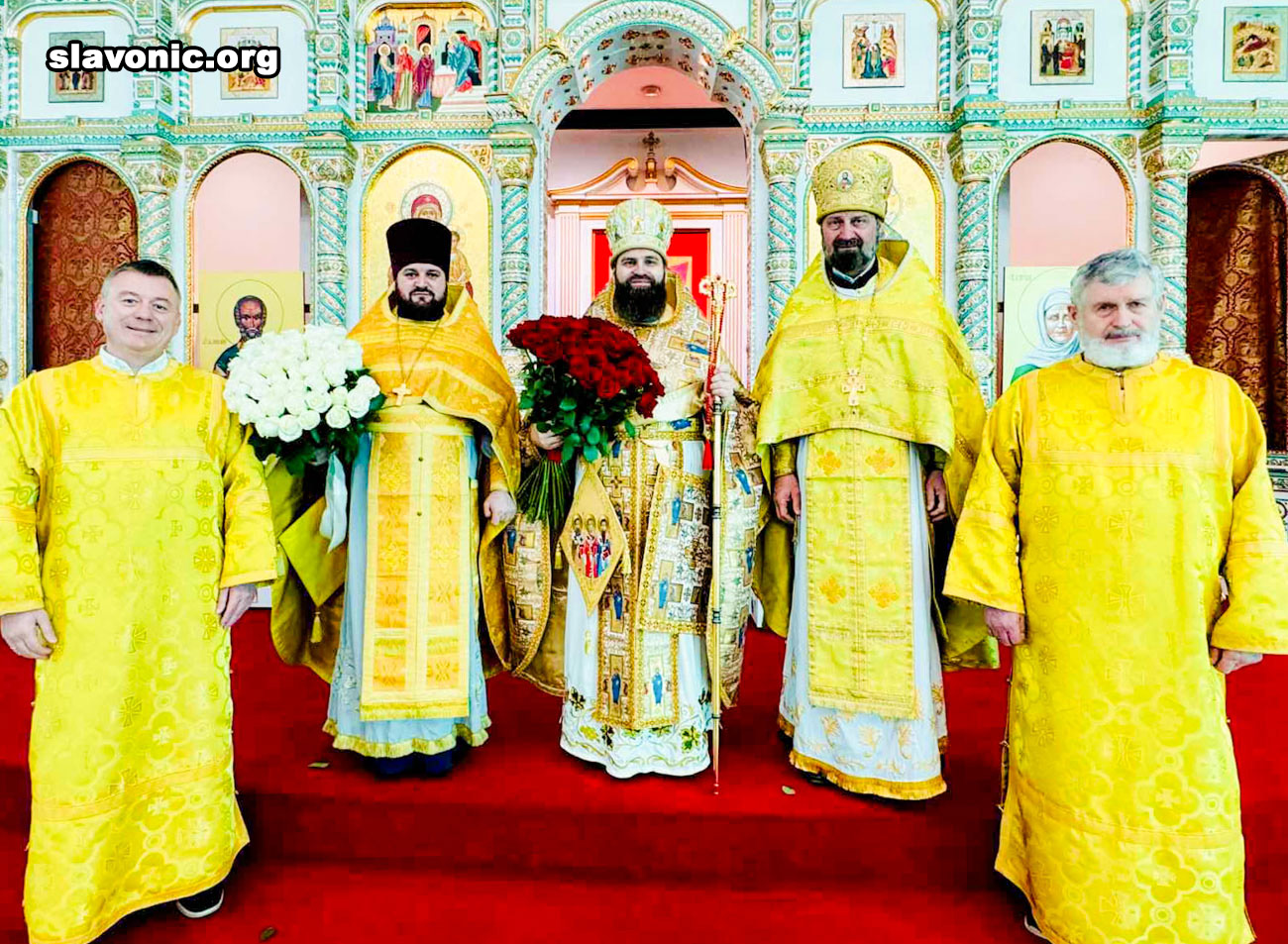 На праздник Трех Святителей викарий молитвенно отметил 15-летие хиротонии