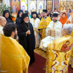 Архиепископ Елпидофор возглавил Божественную литургию в Бруклинском соборе по случаю 70-летия настоятеля протопресвитера Александра Беля