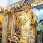 Архиепископ Елпидофор возглавил Божественную литургию в Бруклинском соборе по случаю 70-летия настоятеля протопресвитера Александра Беля
